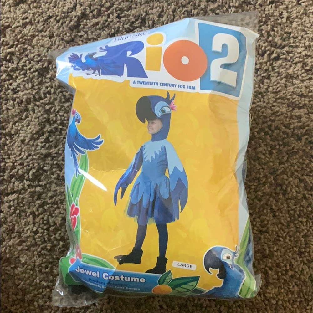 Jewel from Rio costume